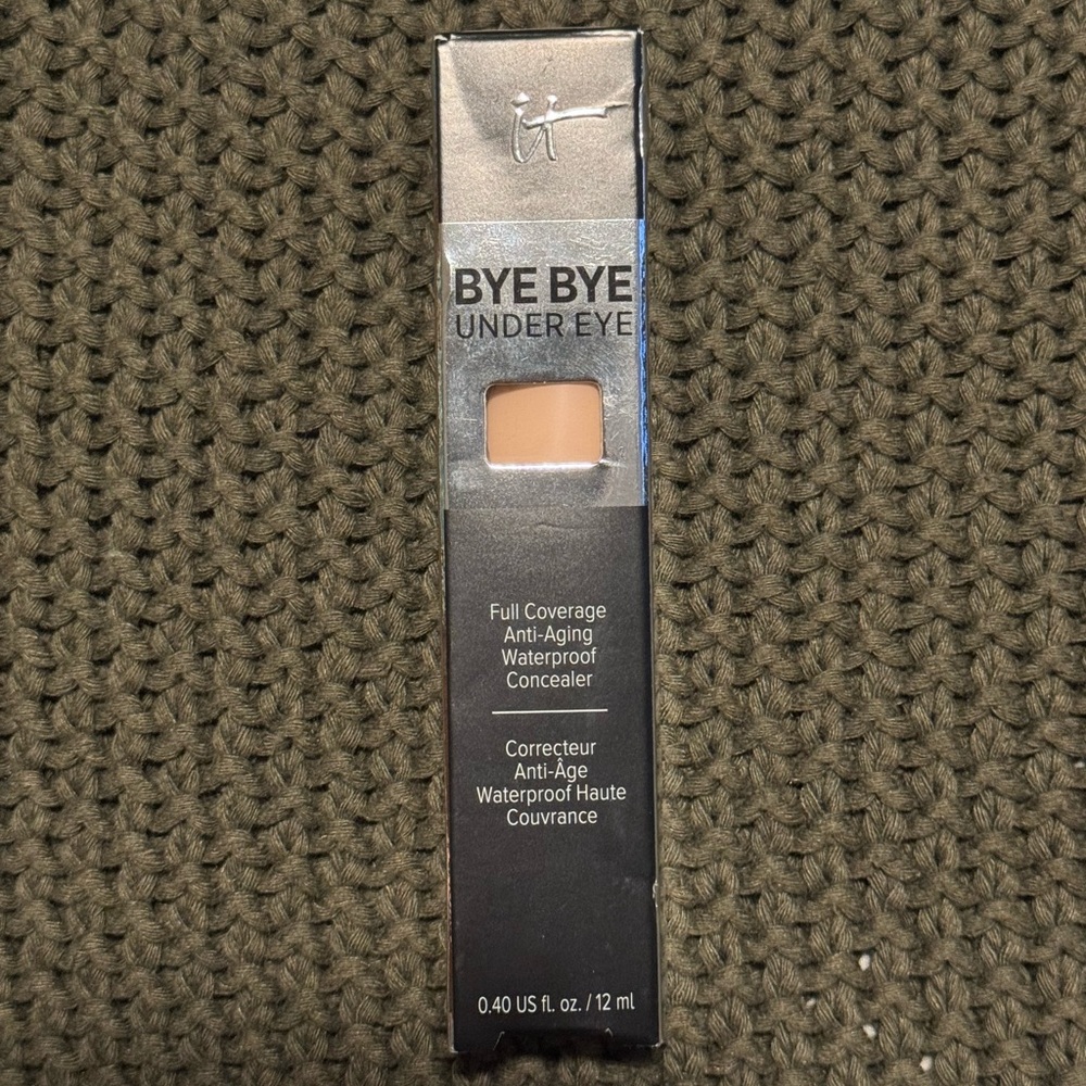 IT Cosmetics BYE BYE UNDER EYE Concealer Light beige (11.5)